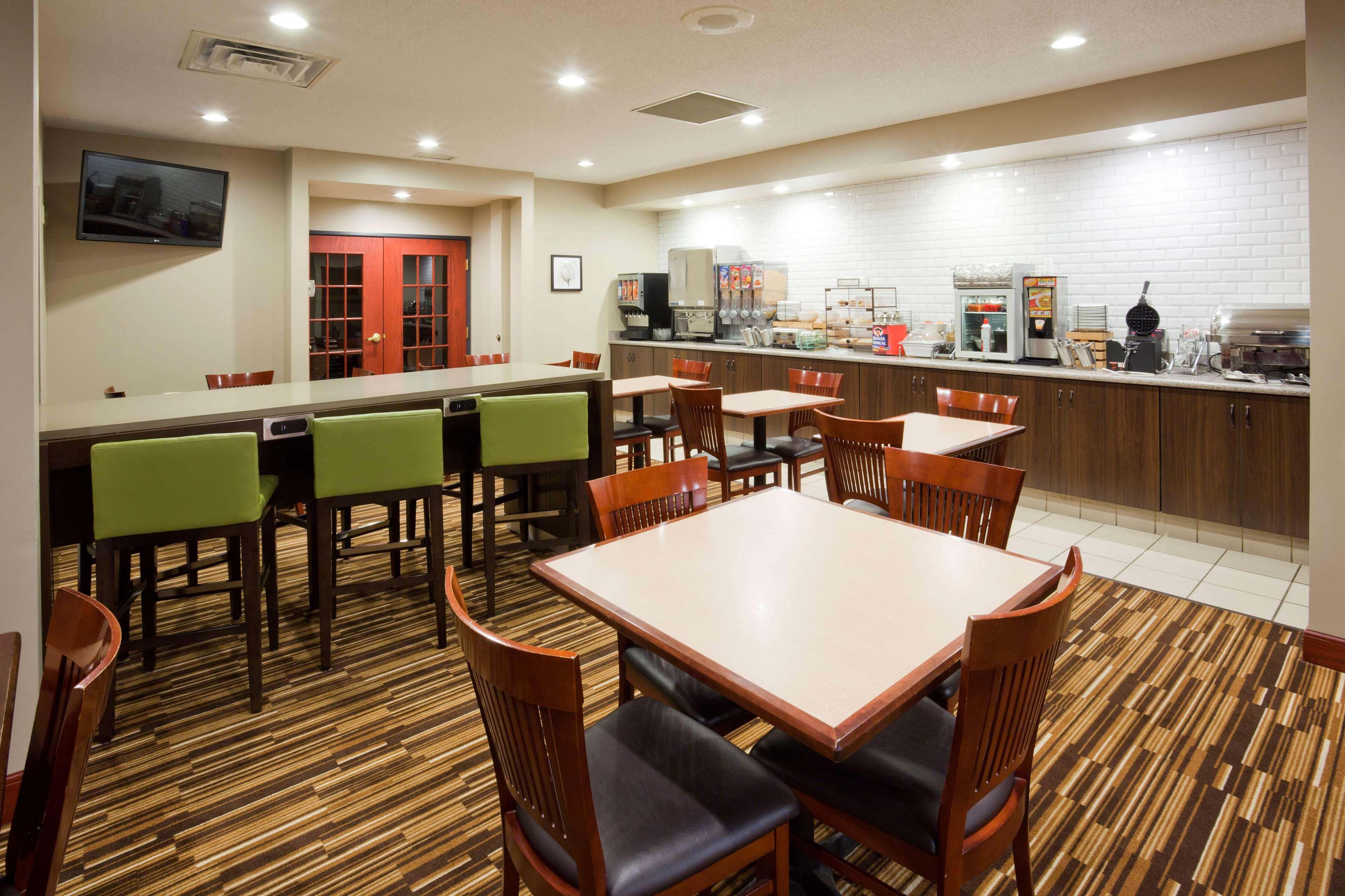 Country & By Radisson, Willmar, Mn Hotel 3*